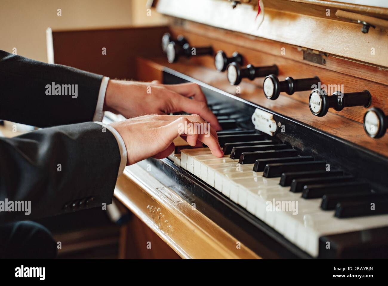 Pipe Organ Keyboard High Resolution Stock Photography and Images Alamy