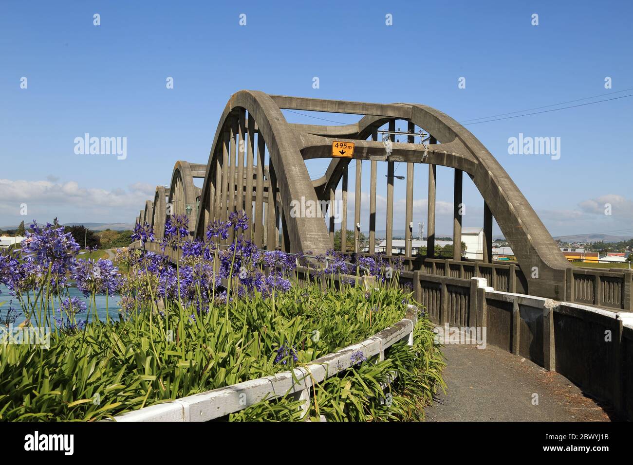 Balclutha road hires stock photography and images Alamy