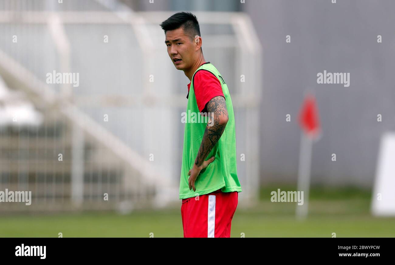 Belgrade. 3rd June, 2020. Hao Runze of Radnicki Nic (L) passes the