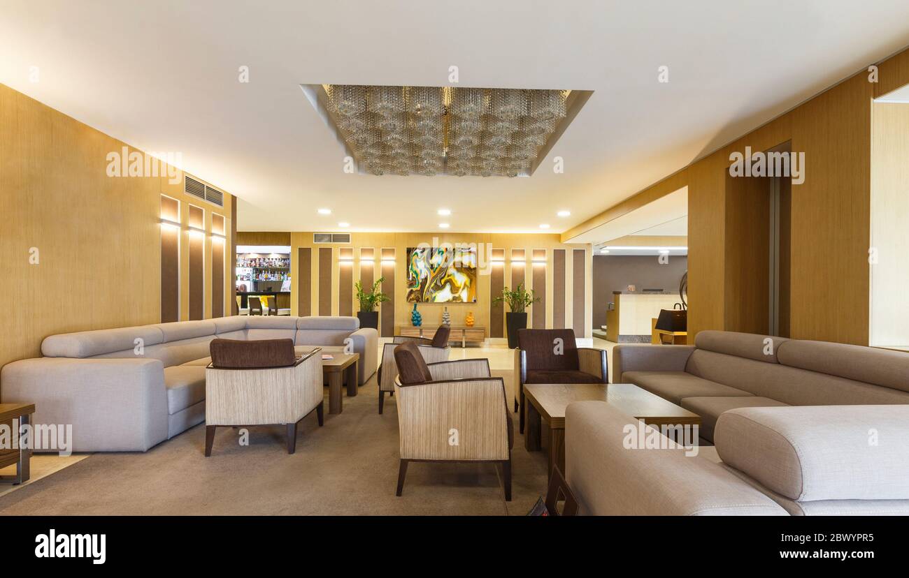 Modern lobby interior hi-res stock photography and images - Alamy