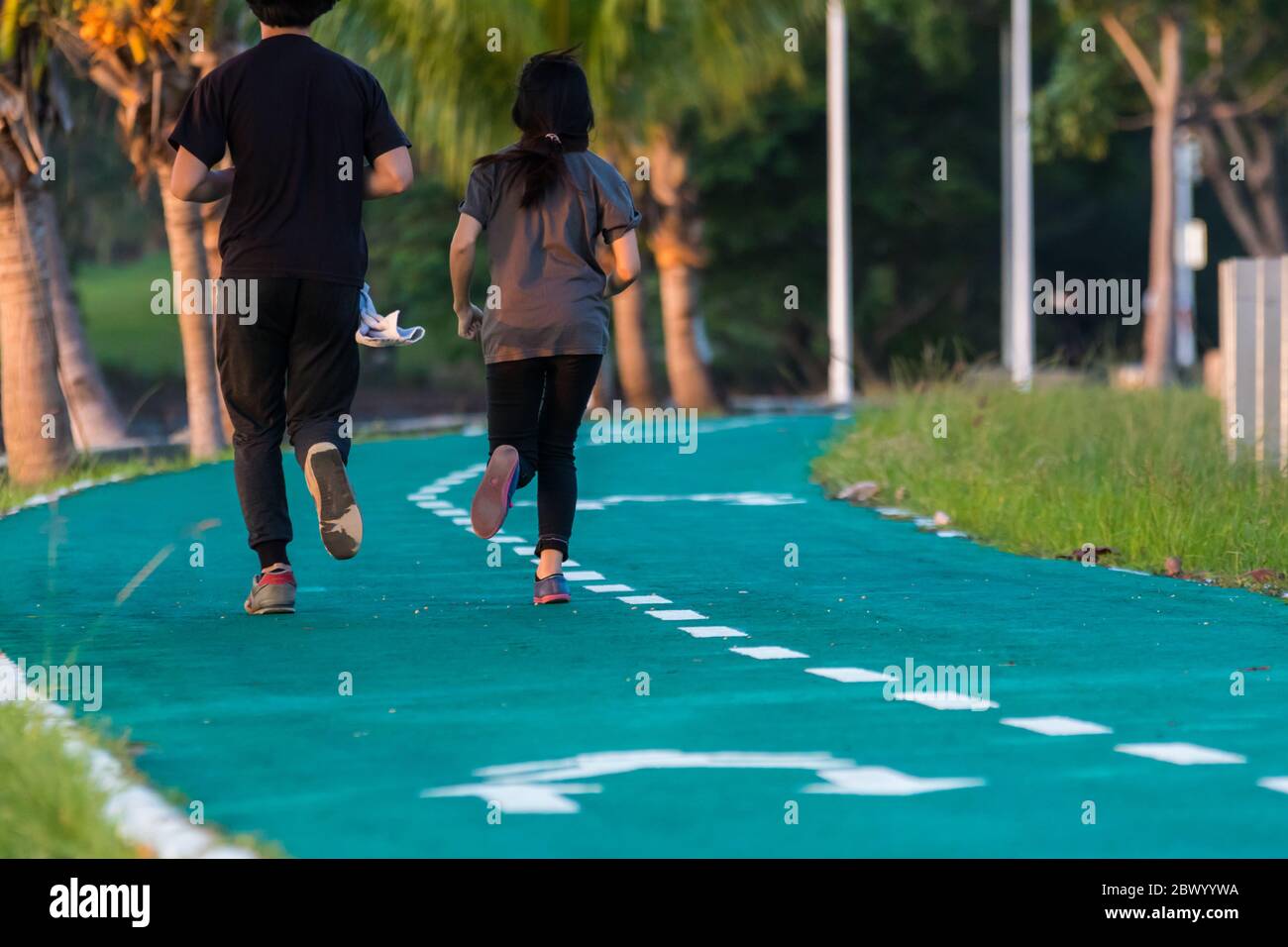 Konsulat Disco Modtager Couples take vacations jogging in jogging trek (image slightly soft focus  and noise Stock Photo - Alamy