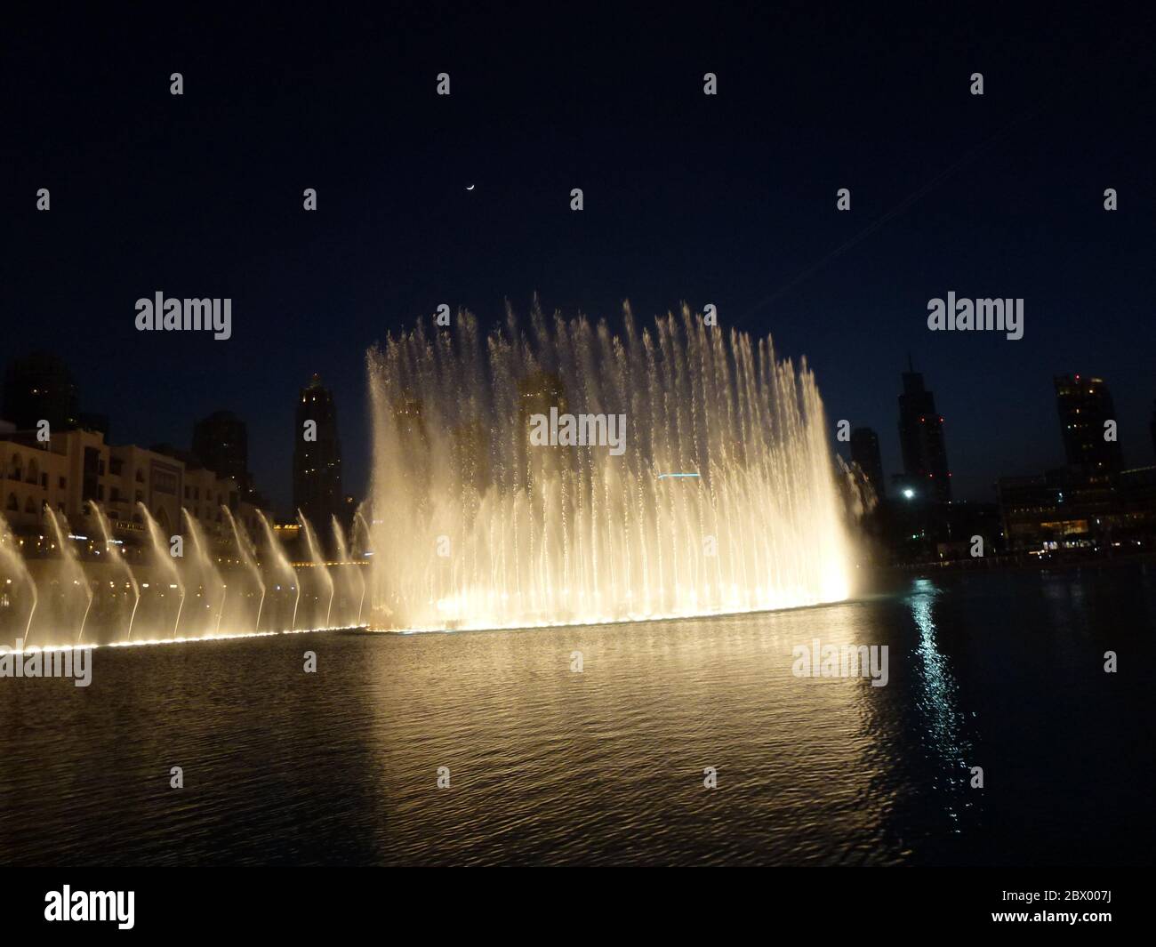 See the lights of the Dubai Mall Fountain Show on a 30minute cruise by