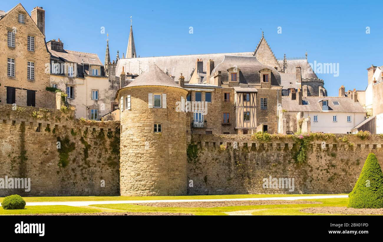 Vannes, old houses in the ramparts garden, with the cathedral in ...