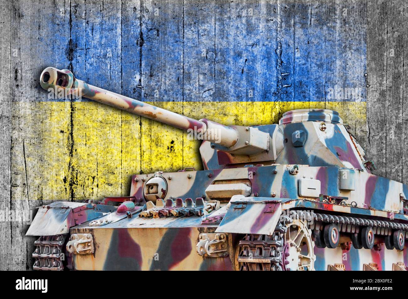 Military tank with concrete Ukraine flag Stock Photo - Alamy