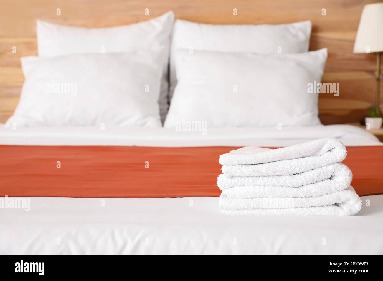 Towels on bed in hotel hi-res stock photography and images - Alamy