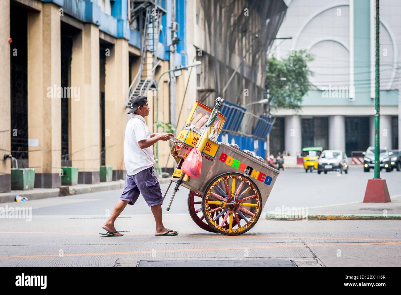 Manila street vendor hires stock photography and images Alamy