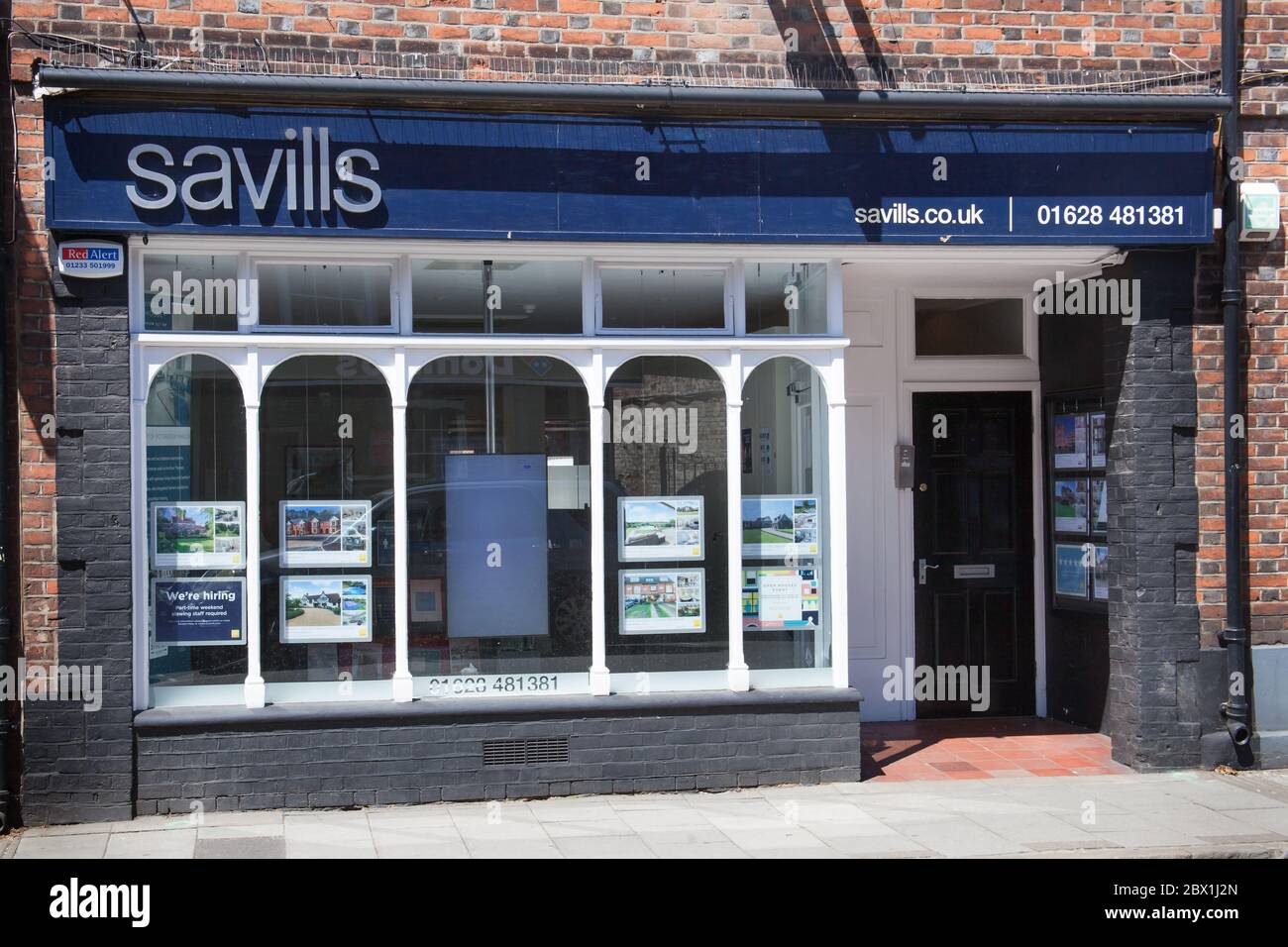Savills estate agents sign hires stock photography and images Alamy