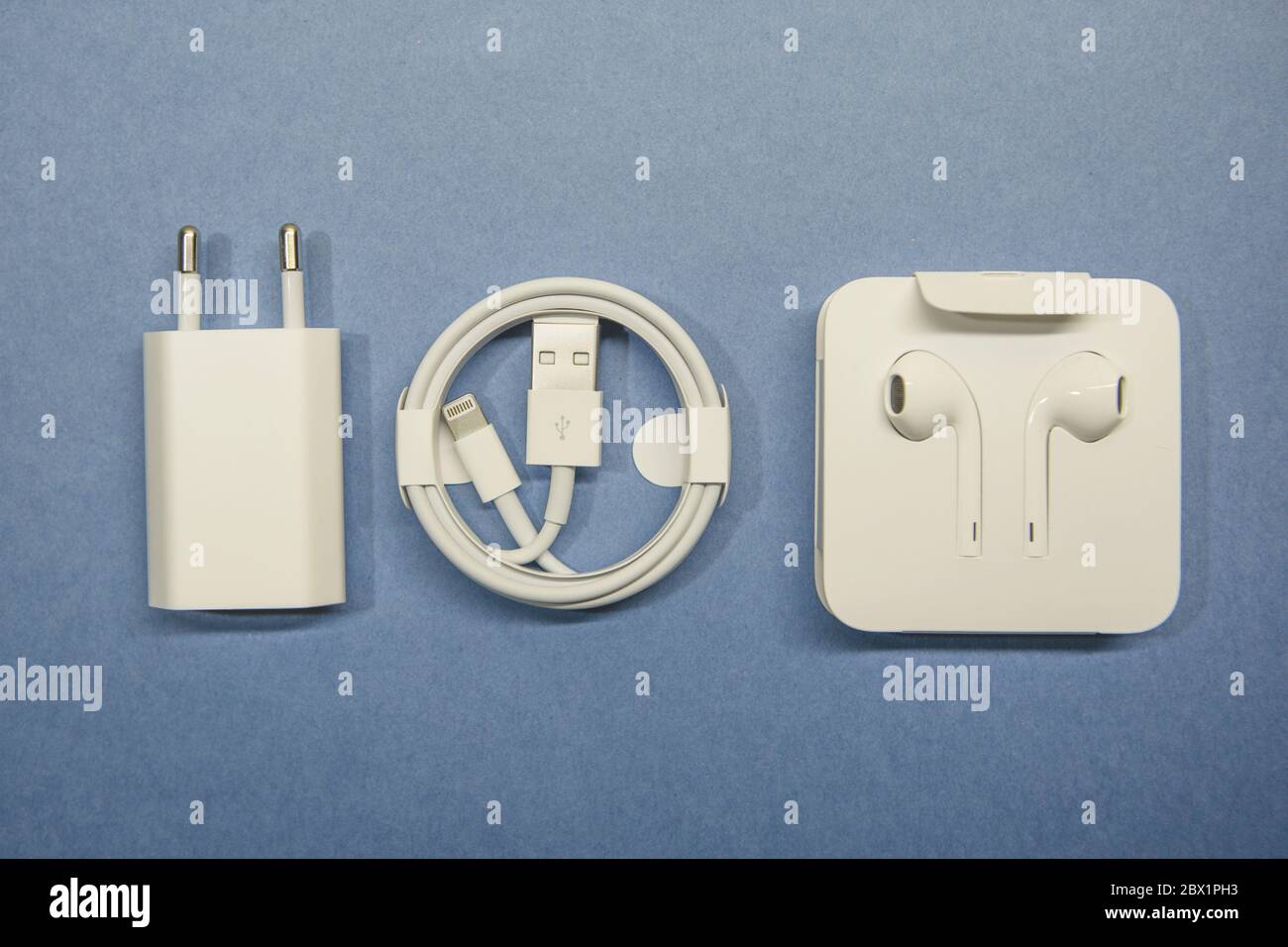 Sound and mobile accessories hi-res stock photography and images - Alamy