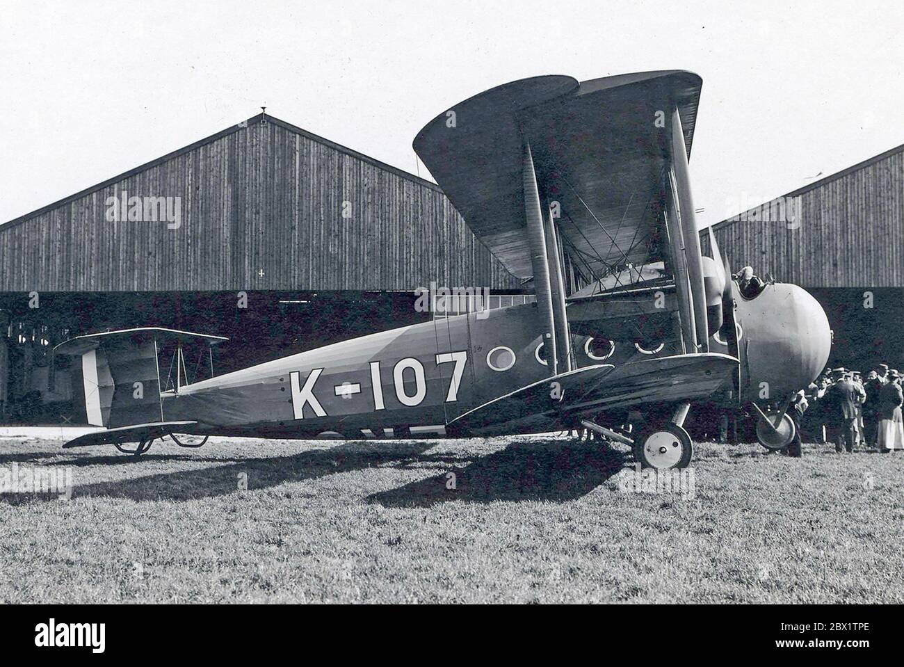 VICKERS VIMY FB-27 COMMERCIAL about 1919. This aircraft - later G-EAAV - was written off after a crash in Tabora, Tanzania on 27 February 1920. Stock Photo