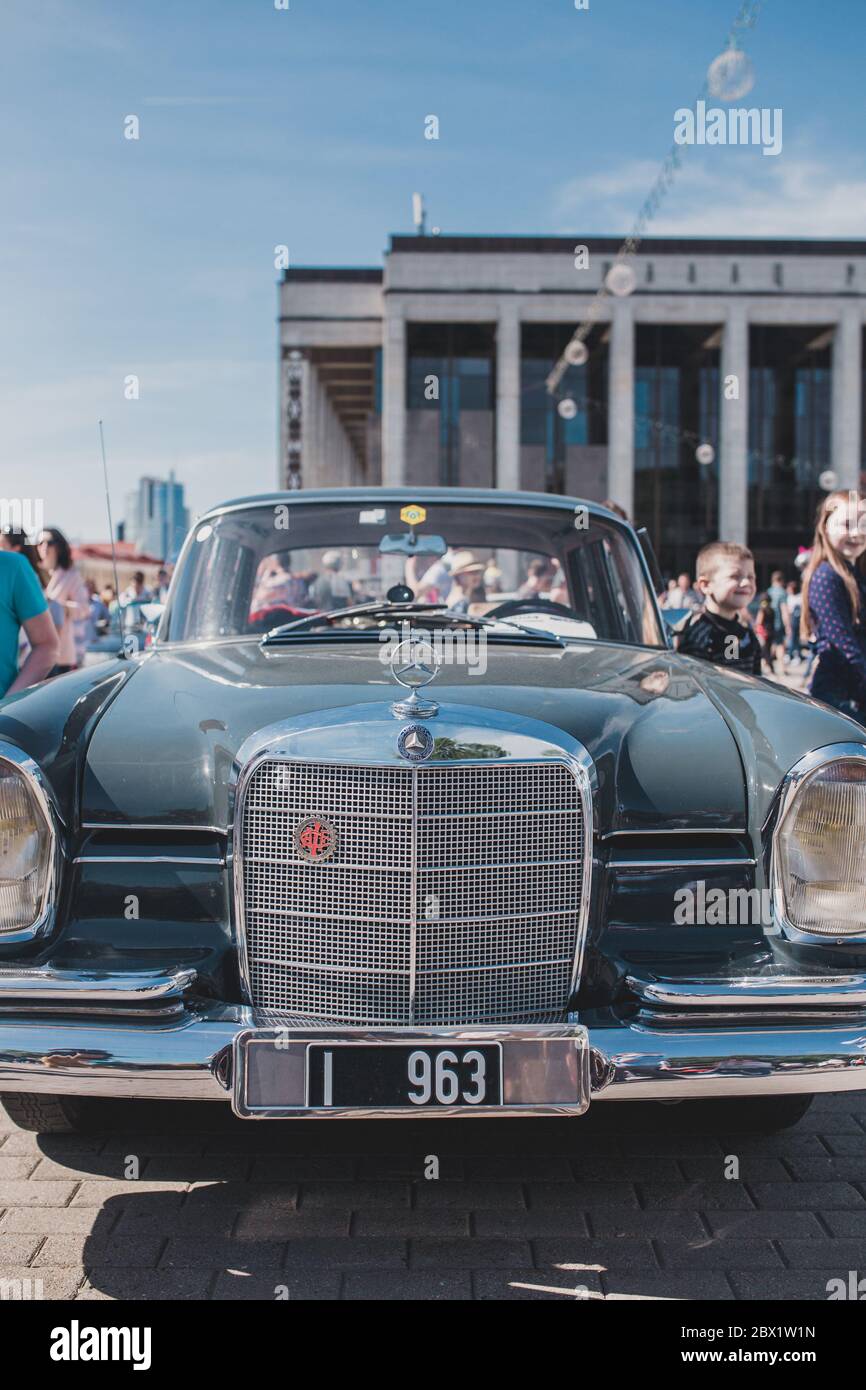 W Car Vehicle High Resolution Stock Photography And Images Alamy