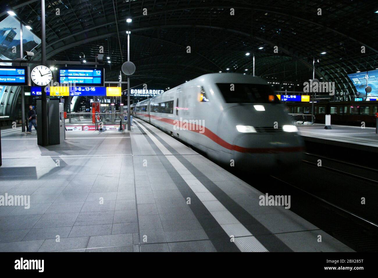 Einfahrender ICE im Hauptbahnhof Berlin Stock Photo