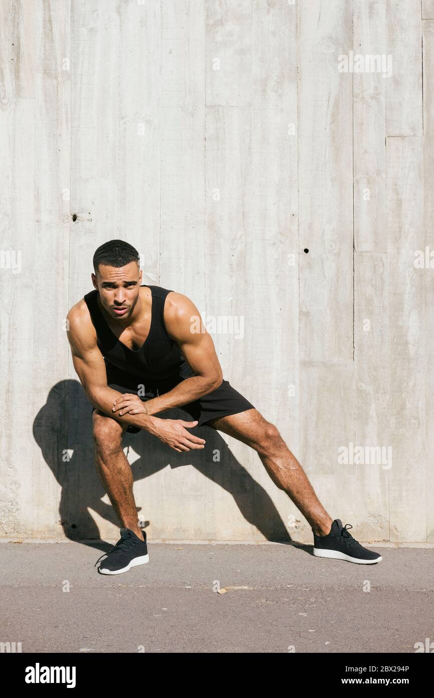 Male bodybuilder african american hi-res stock photography and images ...