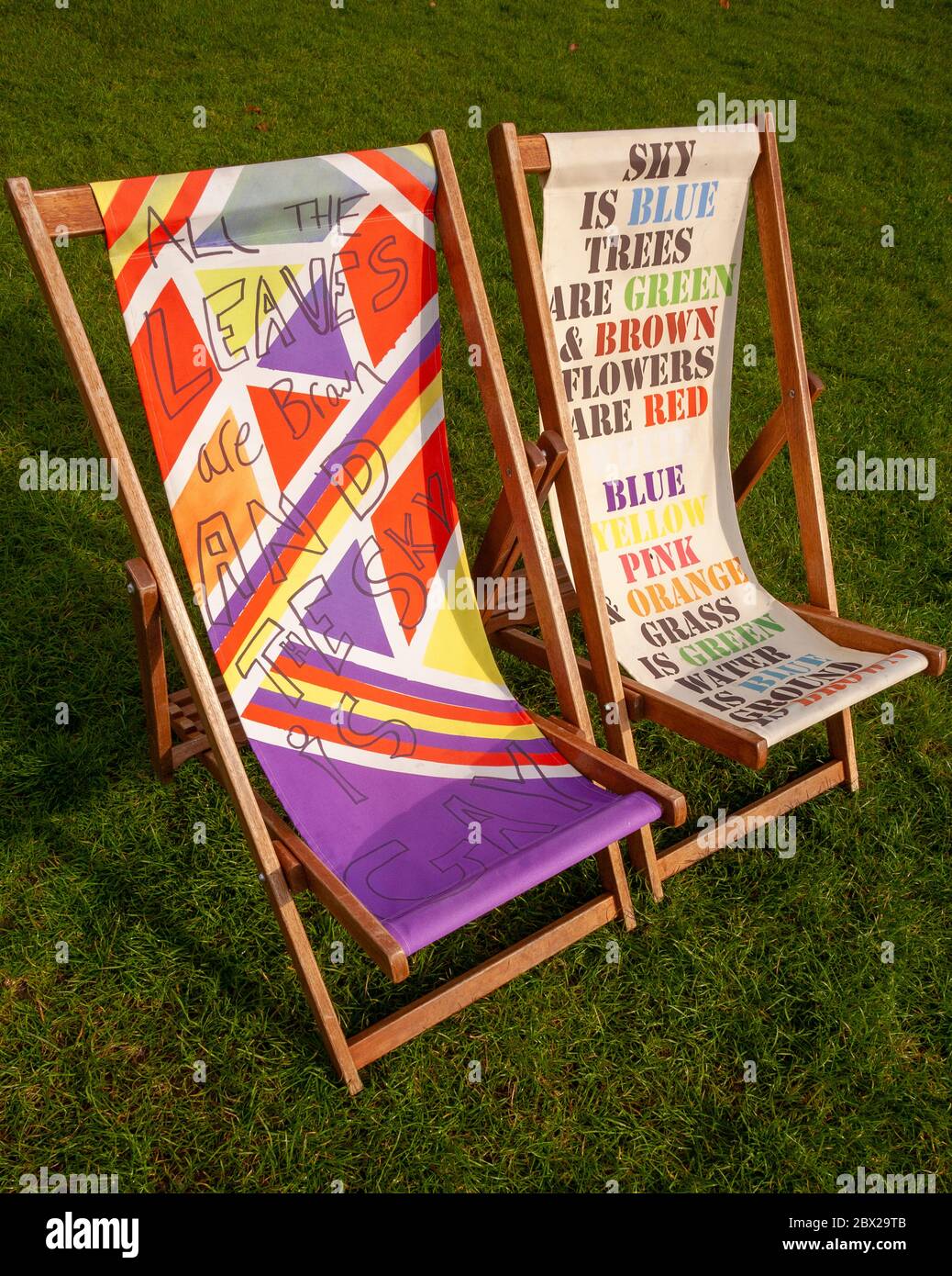 Deck chair deckchair hyde park hi-res stock photography and images - Alamy