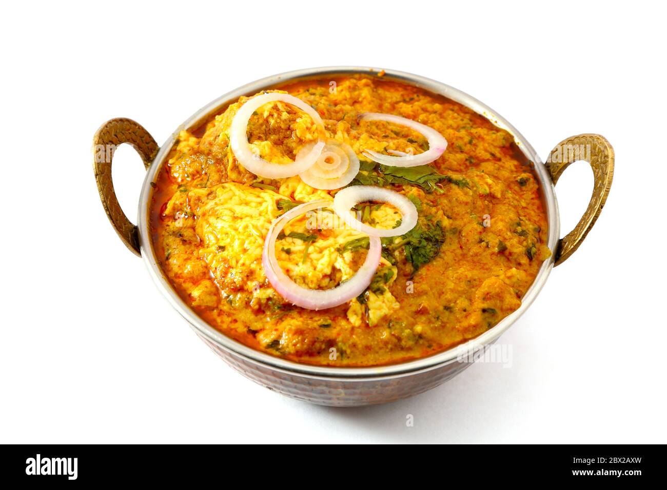 https://c8.alamy.com/comp/2BX2AXW/indian-style-cottage-cheese-vegetarian-curry-dish-kadai-paneer-traditional-indian-food-2BX2AXW.jpg