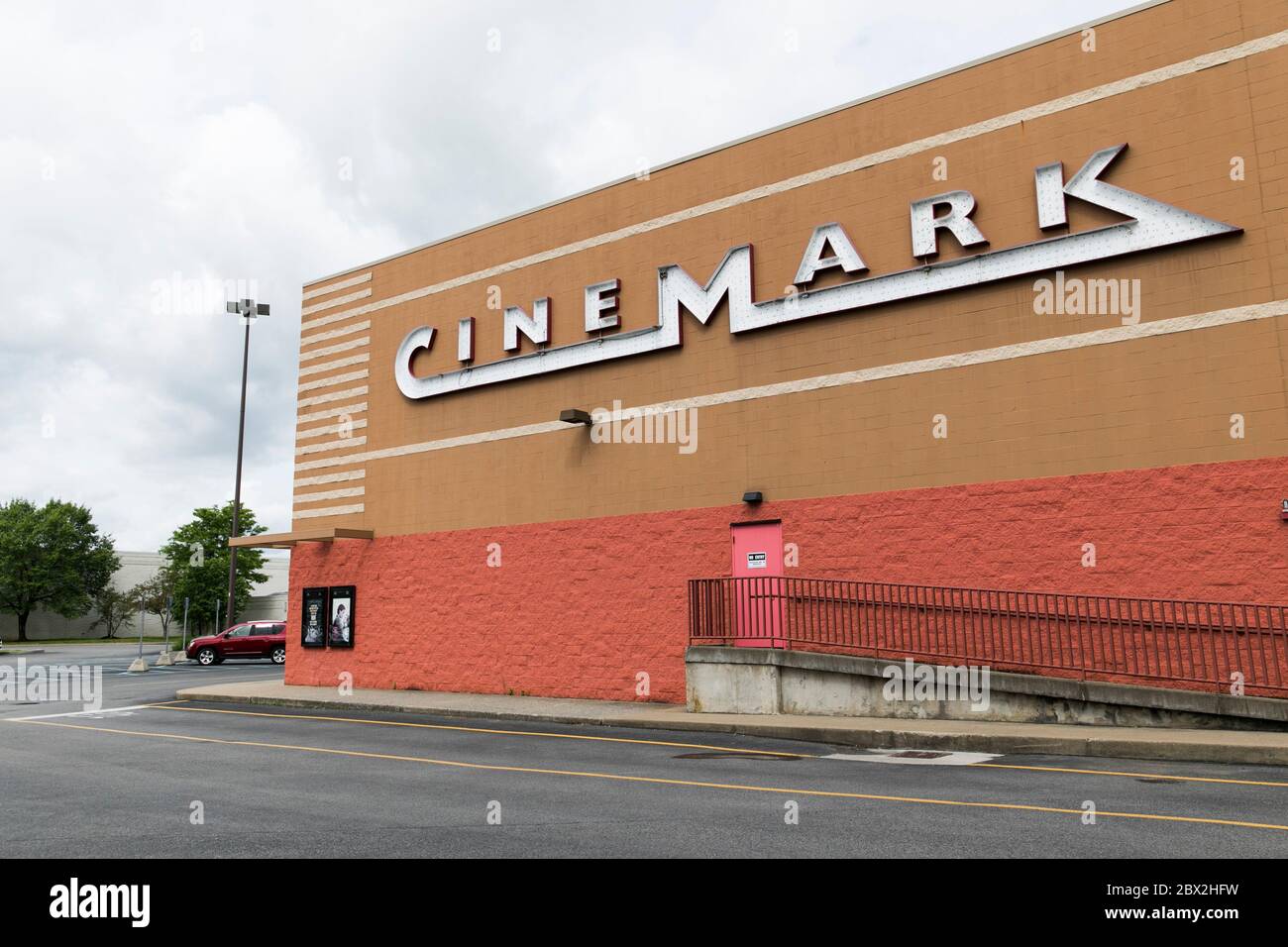 Cinema logo hires stock photography and images Alamy