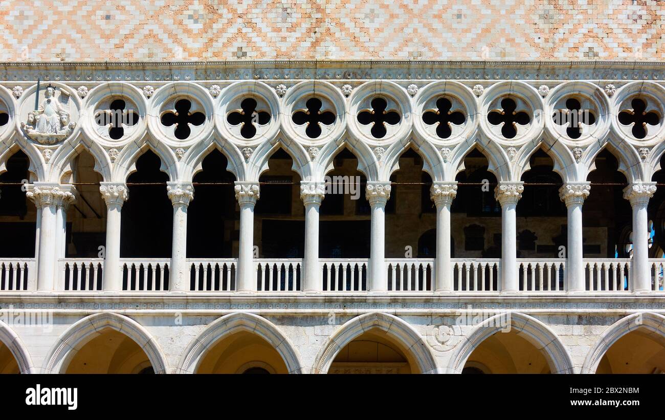 Railing venice italy hi-res stock photography and images - Alamy