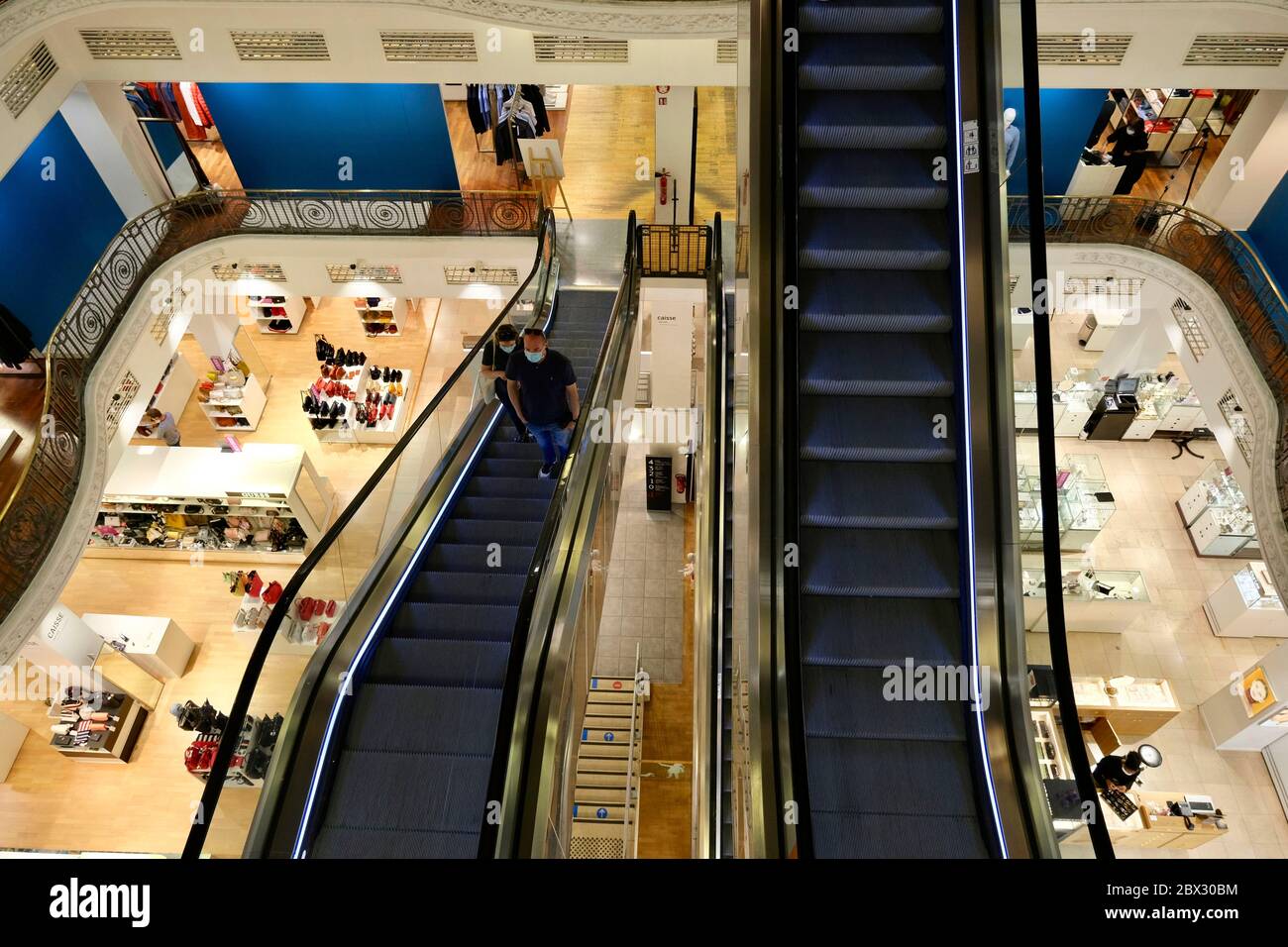 Dijon Shopping High Resolution Stock Photography And Images Alamy