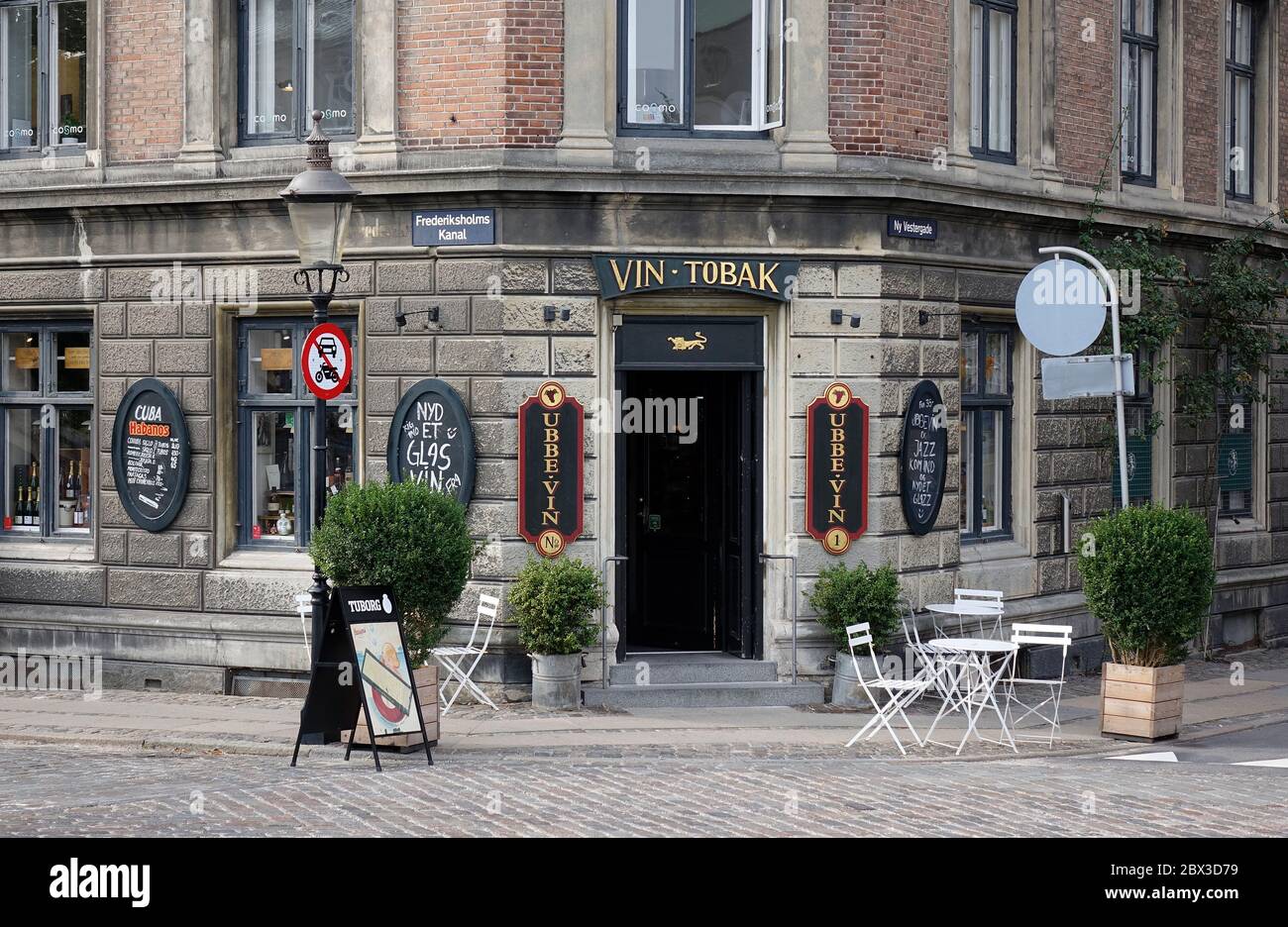 Ubbe’s Vinhandel Liquor Store And Wine Bar Copenhagen Opposite The