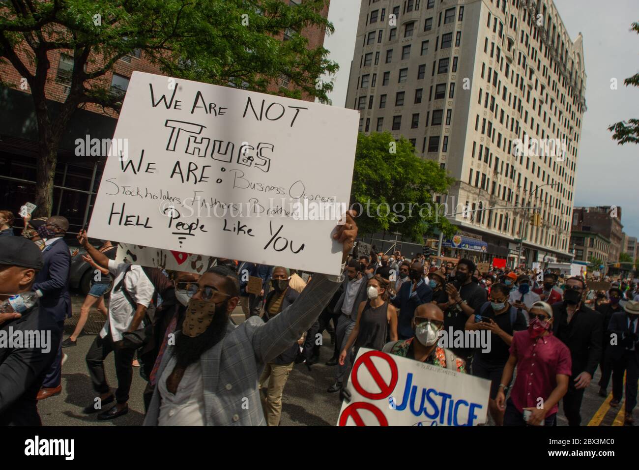 New York City, USA, 06/04/2020 . Marchers begin the start  of the 100 Black Men For George Floyd's Funeral rally, Thursday, June 4, 2020, in New York city.            (Photo by Shoun A. Hill)                                    ( Stock Photo