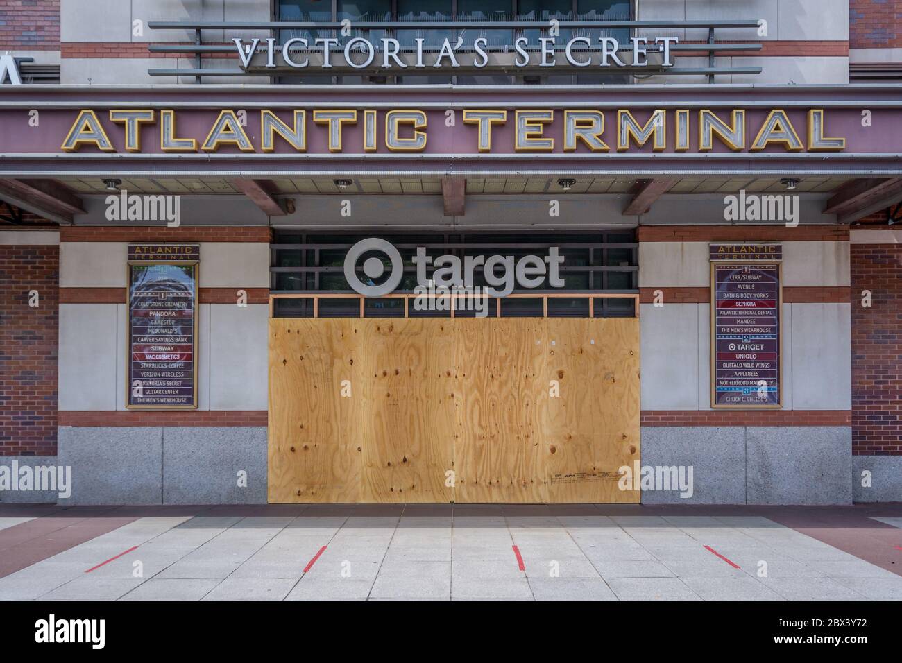 2020 target hi res stock photography and images Alamy