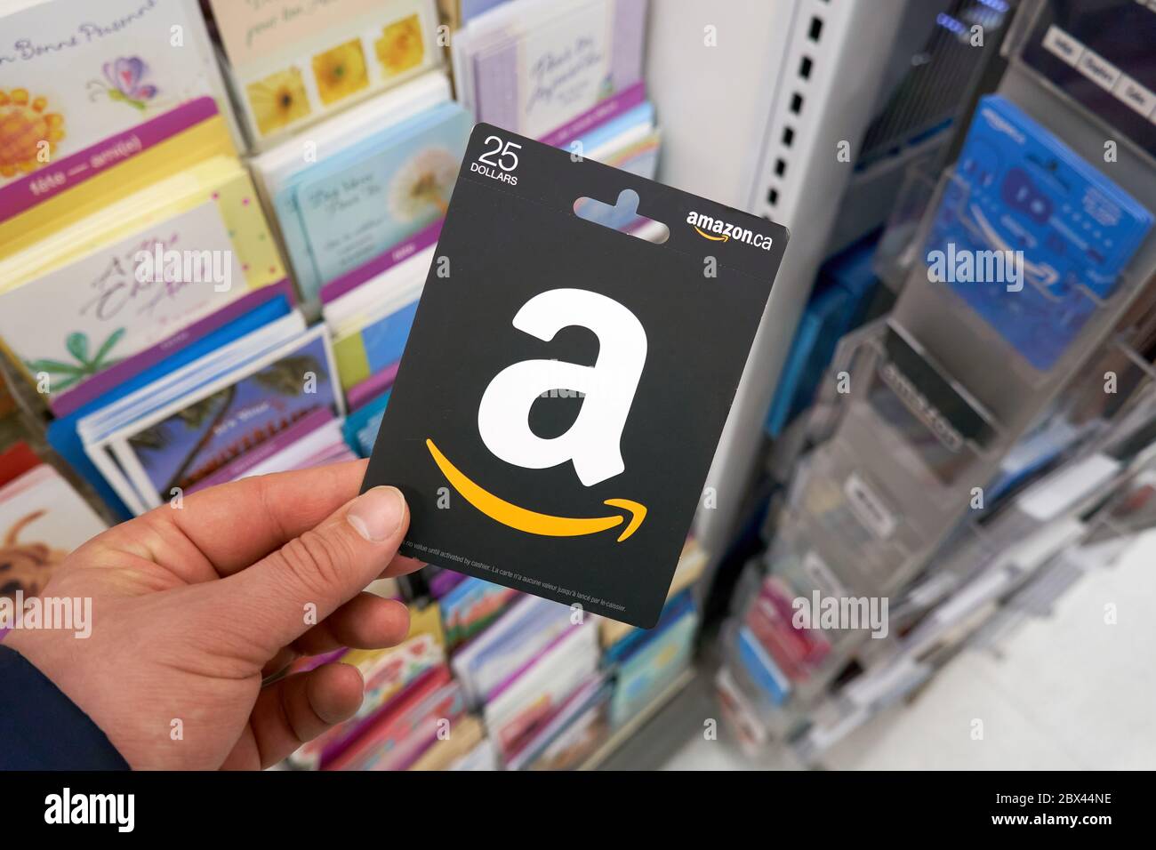Amazon online gift cards hi-res stock photography and images - Alamy