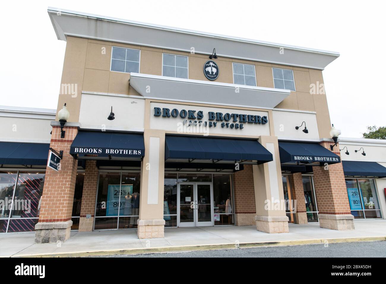 A logo sign outside of a Brooks Brothers Factory retail store in  Queenstown, Maryland on May 25, 2020 Stock Photo - Alamy