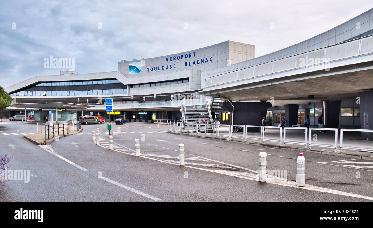 Toulouse Haute-Garonne France 06/21/19 Toulouse–Blagnac, sixth-busiest international airport in France. Main entrance, taxi drop off and parking. Stock Photo