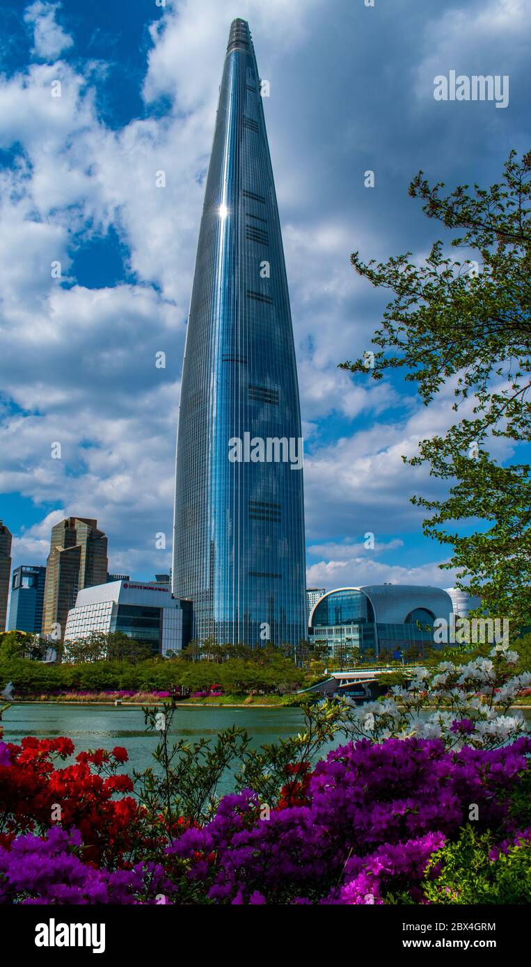 Lotte Tower, Seoul, South Korea, April 2020 Stock Photo