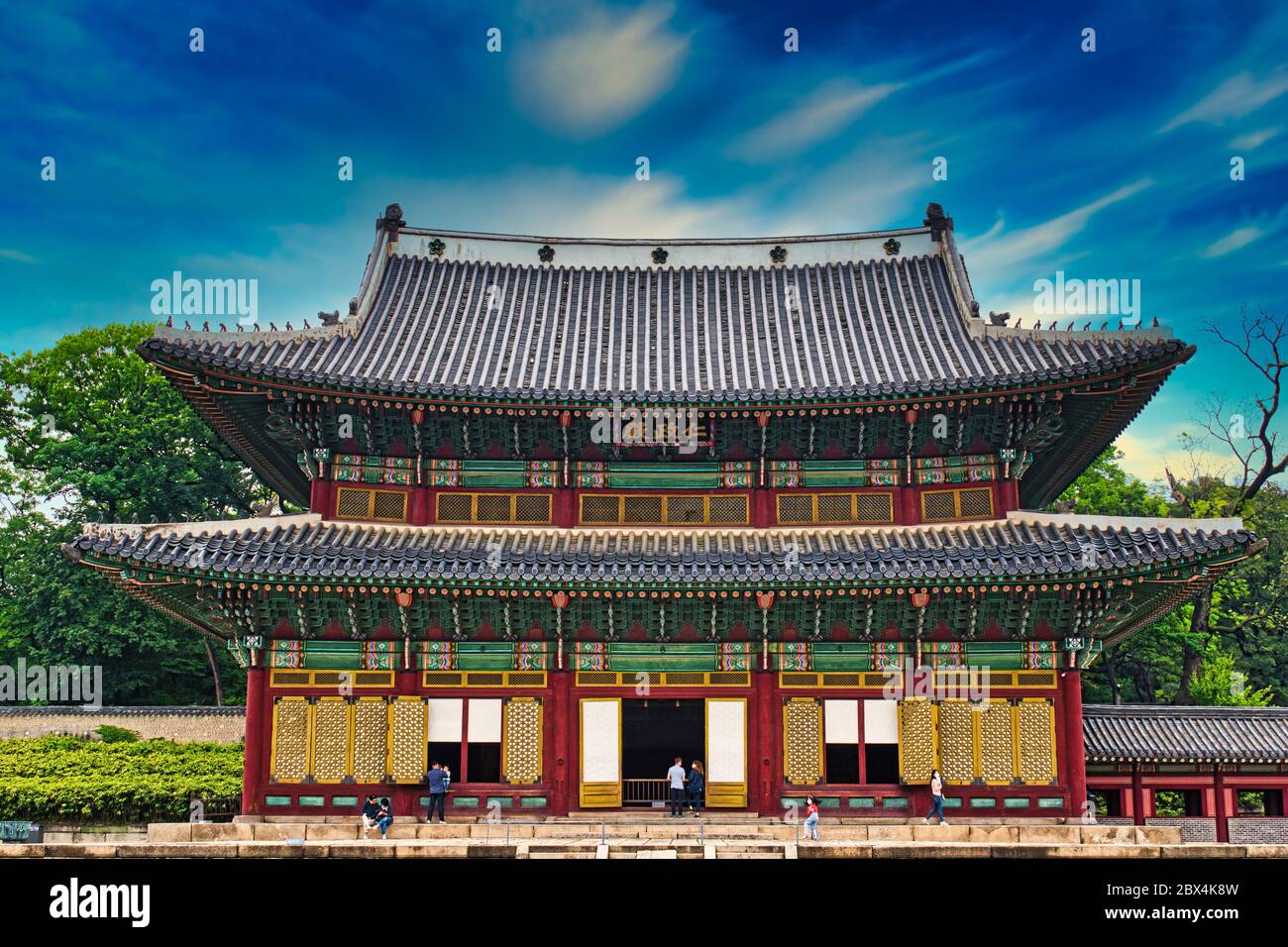 Visitors at Inskyjeongjeon Hall at Changdeokgung Palace in Seoul. Stock Photo