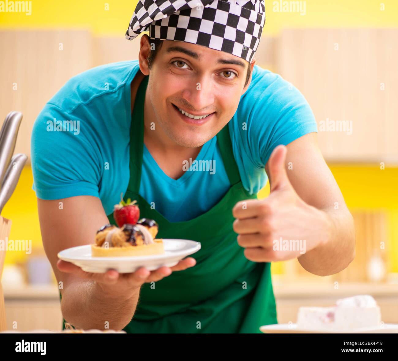 Man pie thumb hi-res stock photography and images - Alamy