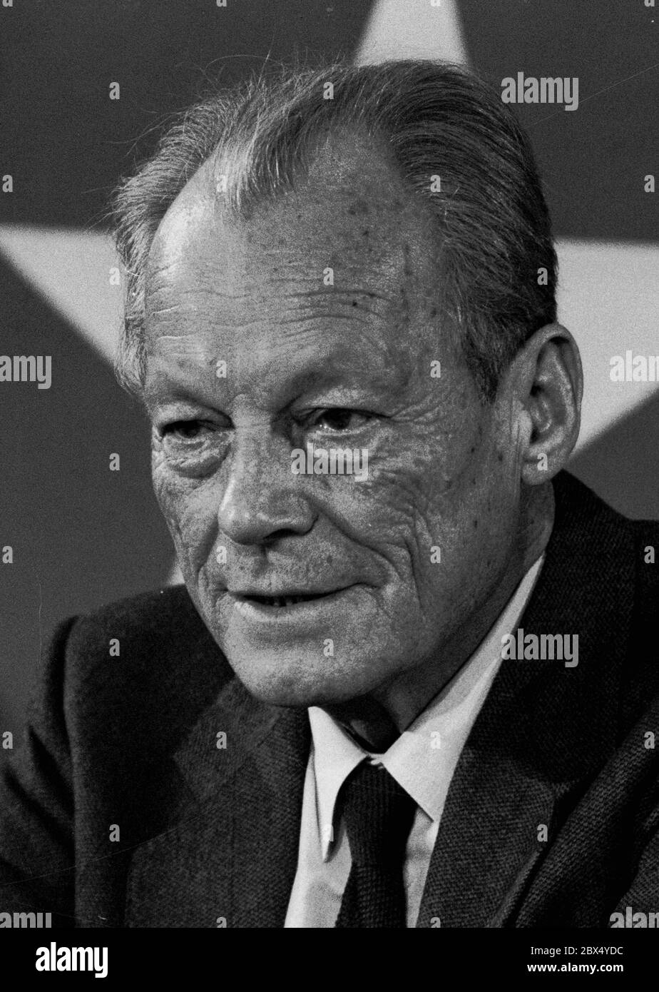 Germany / Parties / 1983 Willy Brandt, party conference in Cologne ...