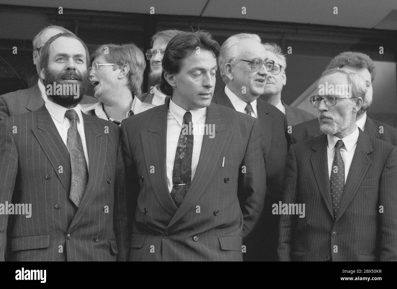 Berlin / GDR / Government / 12.4.1990 Government team of Prime Minister de  Maiziere in front of the Volkskammer. f.l. Regine Hildebrandt, Frank Terpe,  Juergen Kleditzsch, undercover Transport Minister Horst Gibtner, Frank