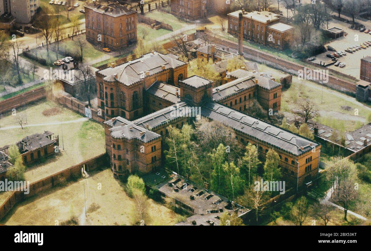 Berlin / Spandau / History / 8 / 1985 war criminals prison in Spandau ...
