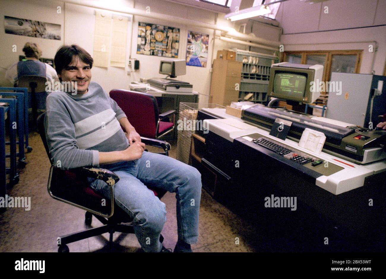 Brandenburg / GDR / Industry / December 1989 Teltow controller plant, control centre, Robotron computer. The Treuhand later sold the plant and the land for one DM // Economy / Federal States [automated translation] Stock Photo