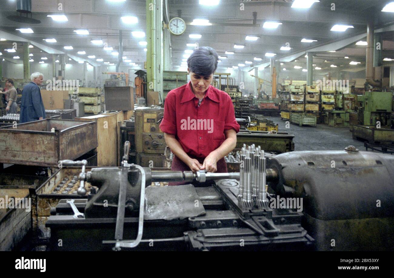 GDR / Brandenburg / Industry / December 1989 Brandenburg transmission