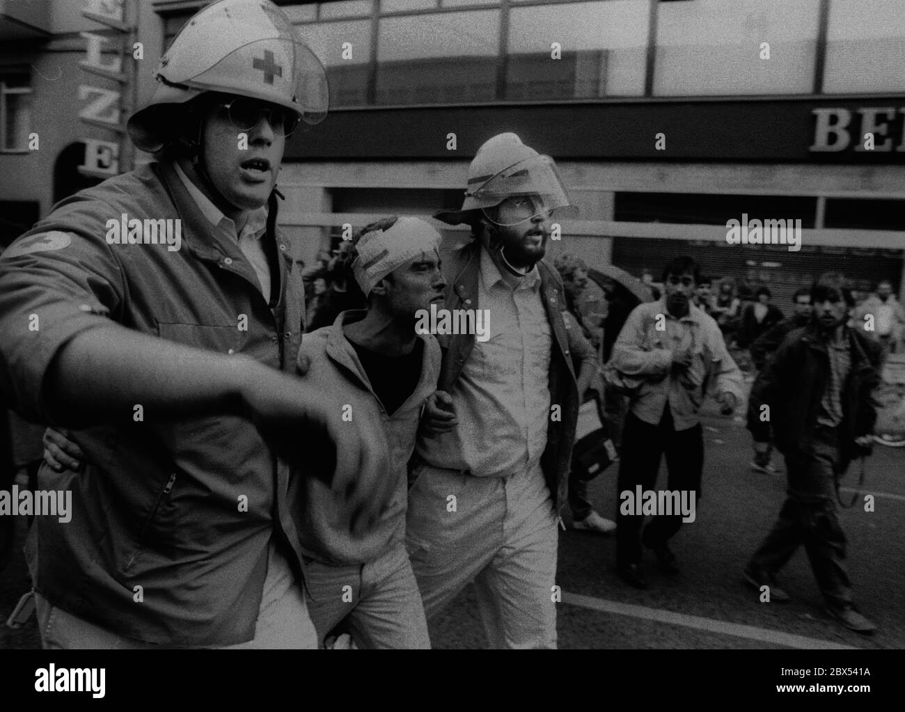 1980s police america hi-res stock photography and images - Alamy