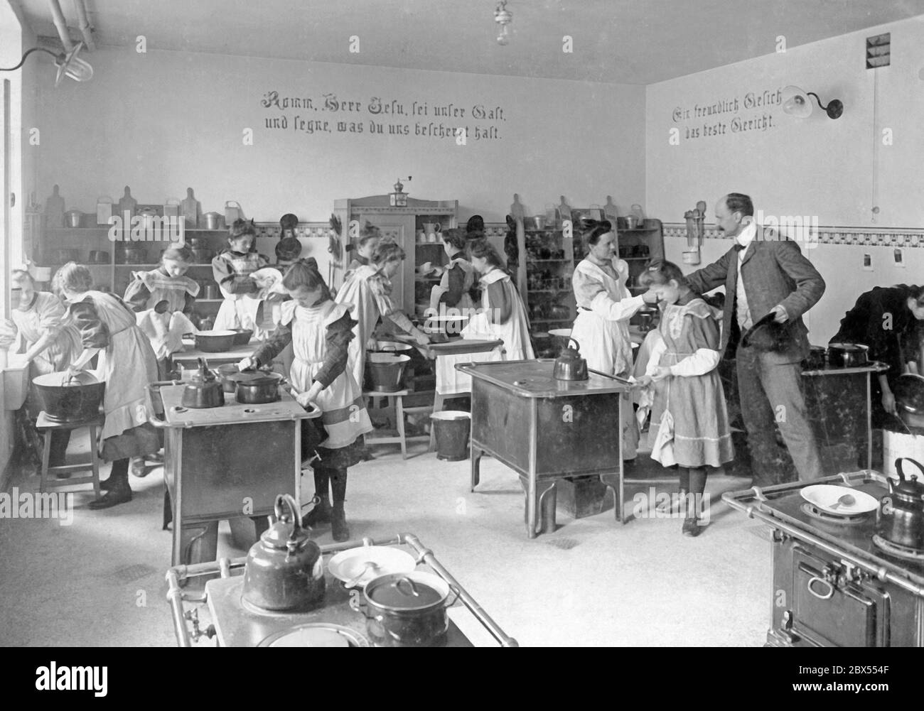 Cooking lessons in Berlin-Friedenau. Stock Photo