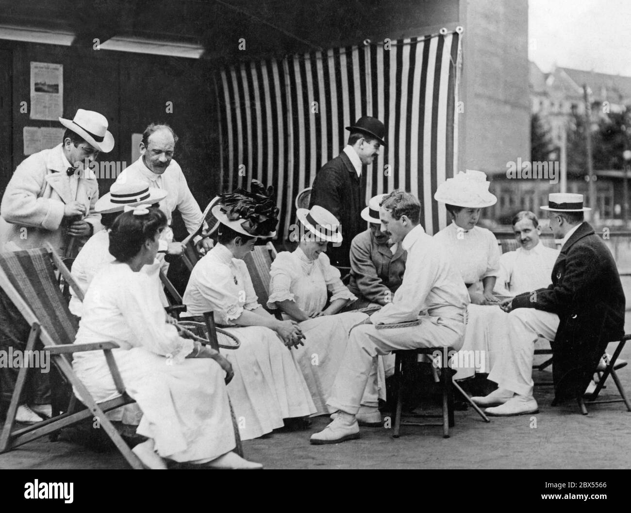 High society 1900's hires stock photography and images Alamy