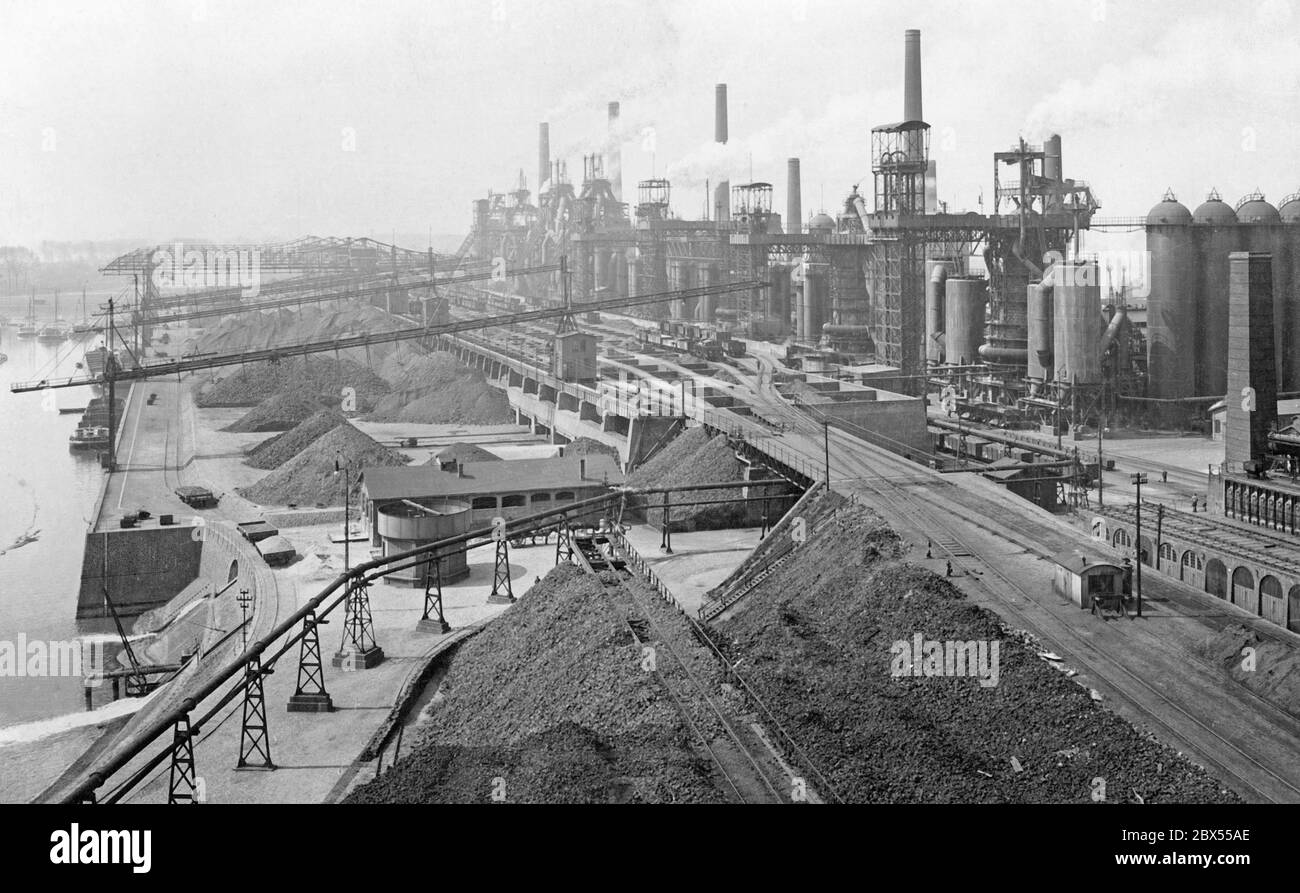 View of the blast furnace facility of the Friedrich-Alfred-Huette steelworks in Rheinhausen. Stock Photo