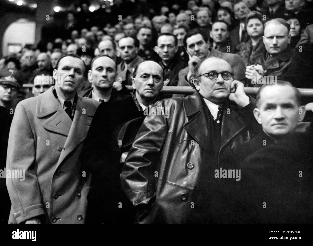 The actors Eugen Kloepfer, Thoedor Loos and behind them Bernhard Minetti are also among the audience in the Sportpalast during the demagogic speech of Reich Minister of Propaganda Joseph Goebbels. Photo: Schwahn Stock Photo