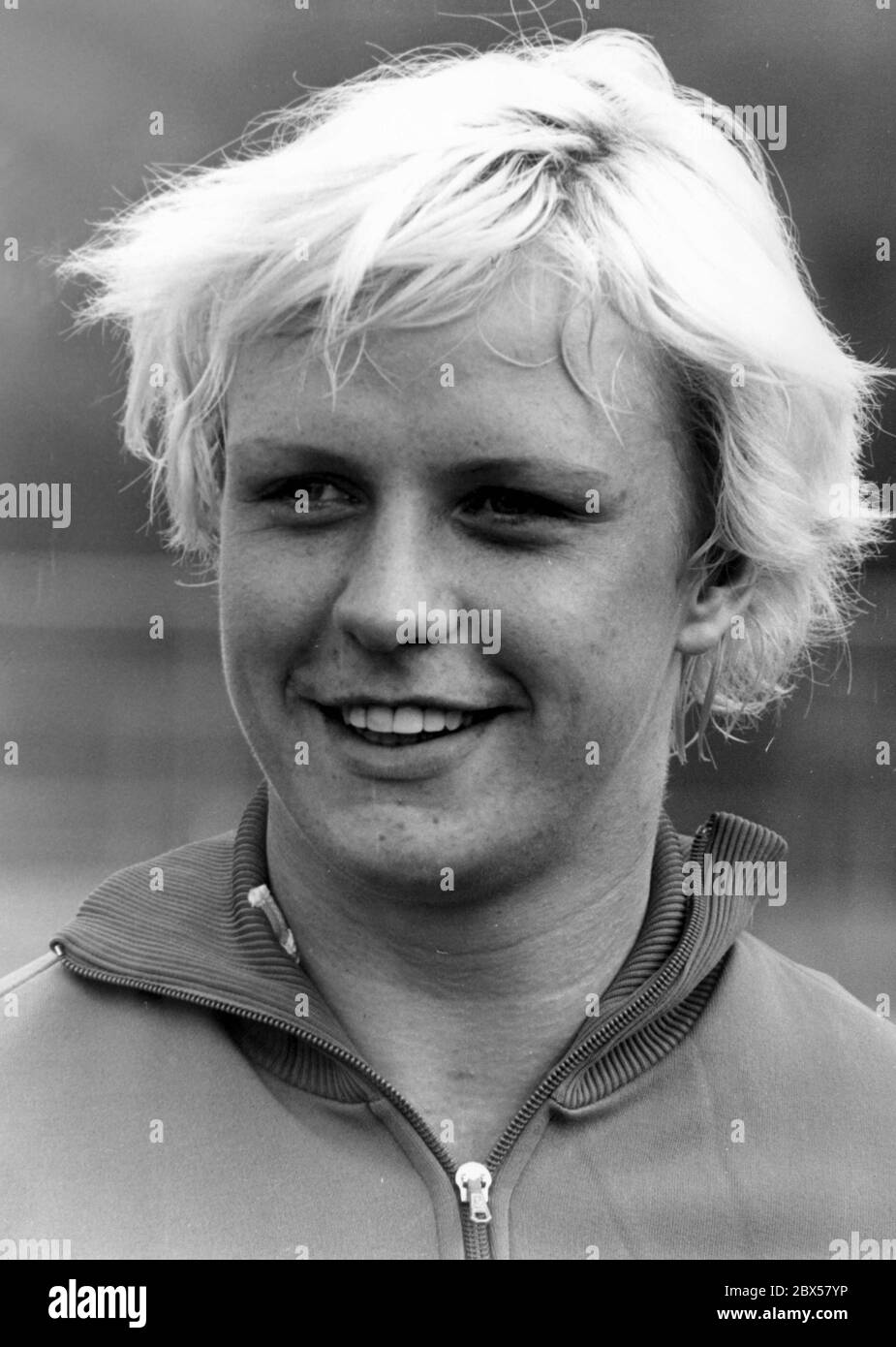 Ilona Slupianek, born Schoknecht in 24.09.1956. An East German athlete, Olympic champion at the Olympics 1980 in Moscow in women's shot put. In 1977 she was tested positive for doping and was locked for a year as the first East German sportswoman. Between 1976-1986 she was representative of the Volkskammer. Portrait at the European Athletics Indoor Championships on February 21, 1976 in Munich. Stock Photo