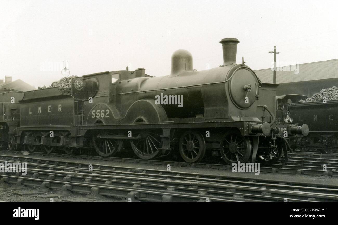 LNER steam locomotive, n. 5562, probably 1930 Stock Photo - Alamy