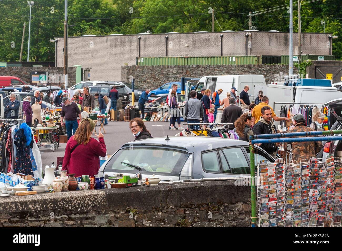 Bantry, West Cork, Ireland. 5th June, 2020. Bantry Friday Market was busy today with lots of traders and shoppers present. The first market in June is always busy, more so this week after the long shut down due to the Covid-19 pandemic. Credit: AG News/Alamy Live News Stock Photo