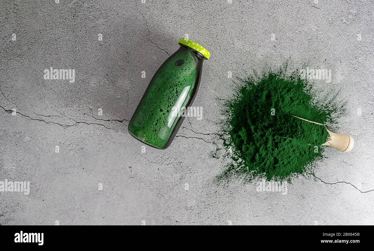 Spirulina drink and powder Stock Photo Alamy