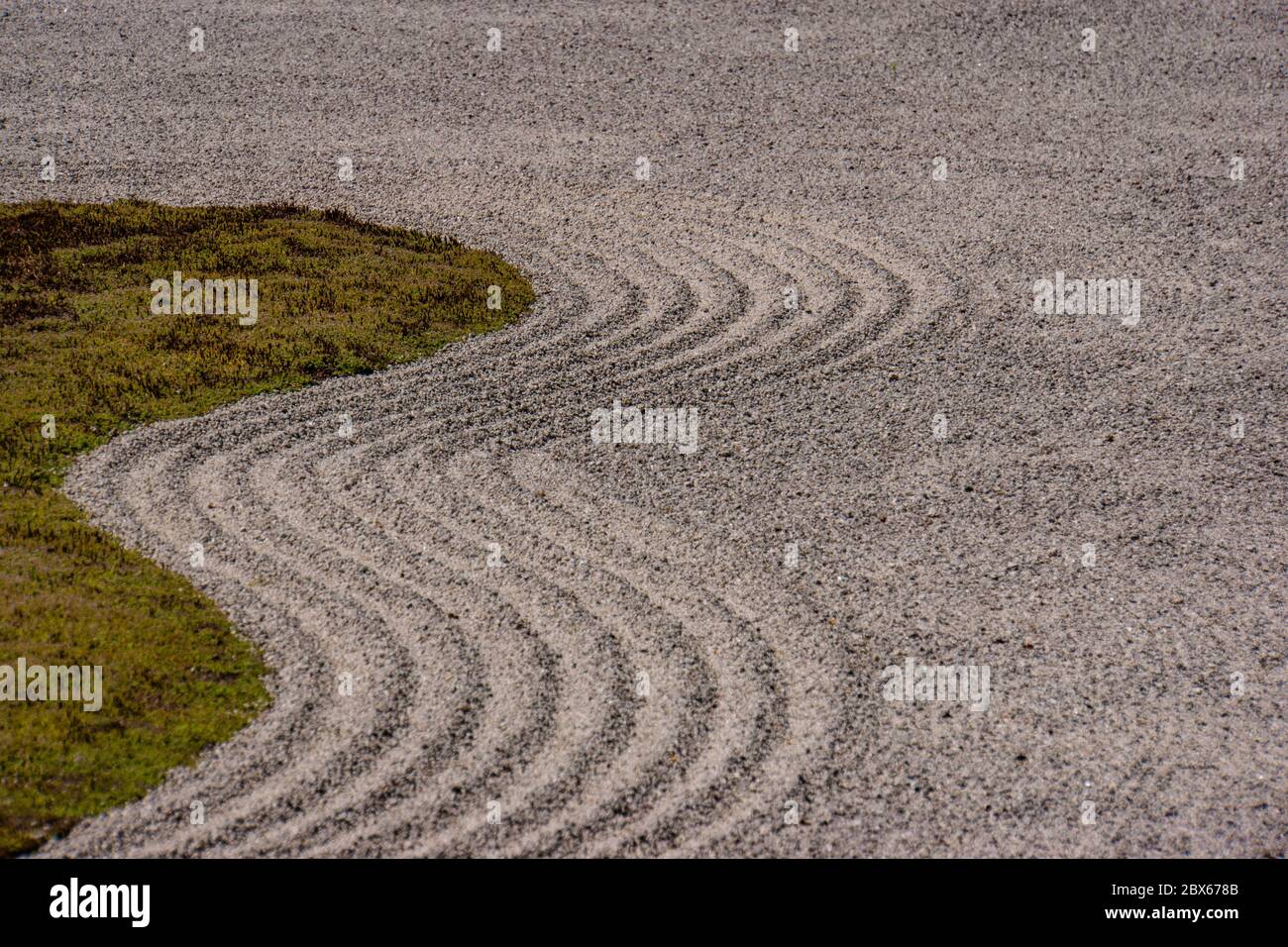 classical raked Japanese sand Zen garden Stock Photo - Alamy
