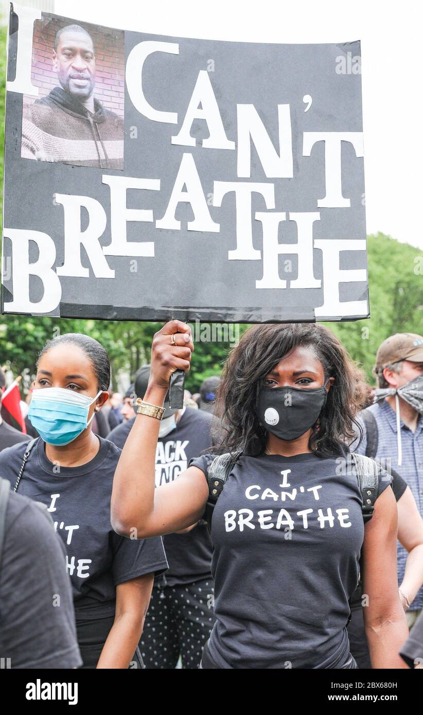 Brooklyn, NY, USA. 4th June, 2020. protestors out and about for George Floyd Memorial Service Followed by Black Lives Matter Protest March Across Brooklyn Bridge, Brooklyn, NY June 4, 2020. Credit: CJ Rivera/Everett Collection/Alamy Live News Stock Photo