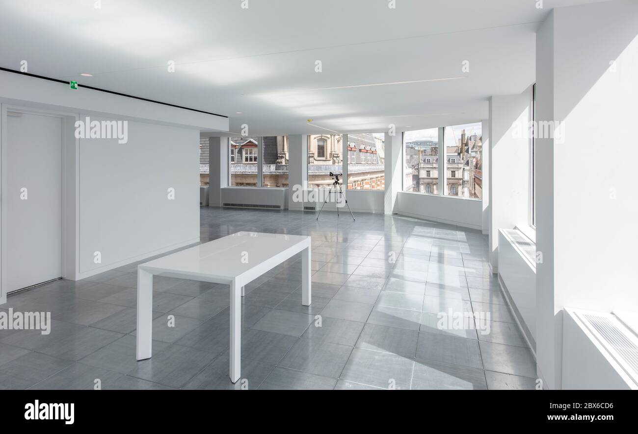 Interior of the main commercial tower block of The Economist Building. The Smithson, London, United Kingdom. Architect: Alison & Peter Smithson, DSDHA Stock Photo