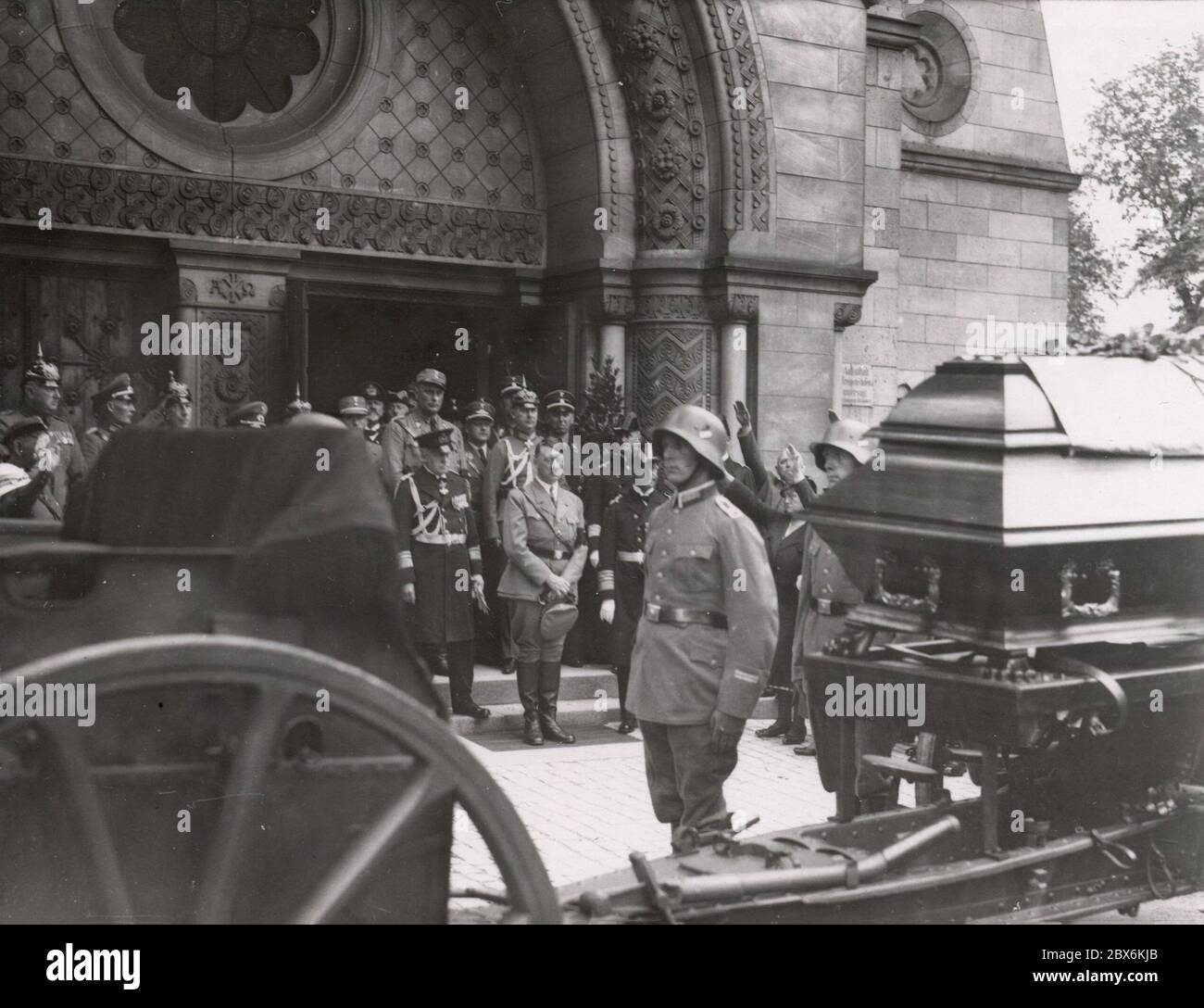 State funeral - Admiral von Trotha - Hitler - Admiral Raeder Heinrich Hoffmann Photographs 1933 Adolf Hitler's official photographer, and a Nazi politician and publisher, who was a member of Hitler's intimate circle. Stock Photo