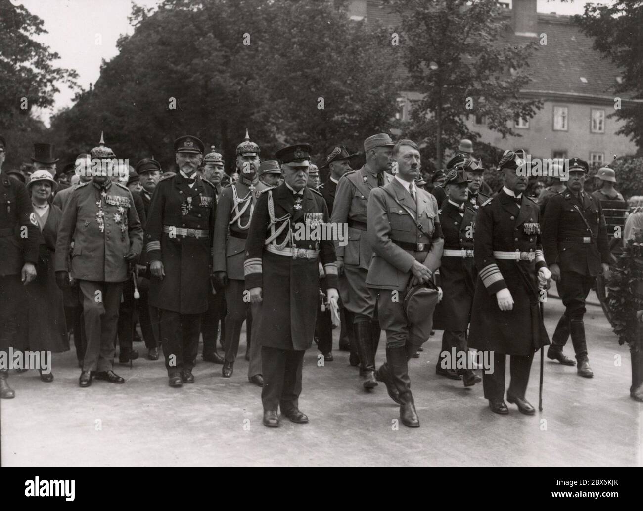 State funeral - Admiral von Trotha - Hitler - Admiral Raeder Heinrich ...