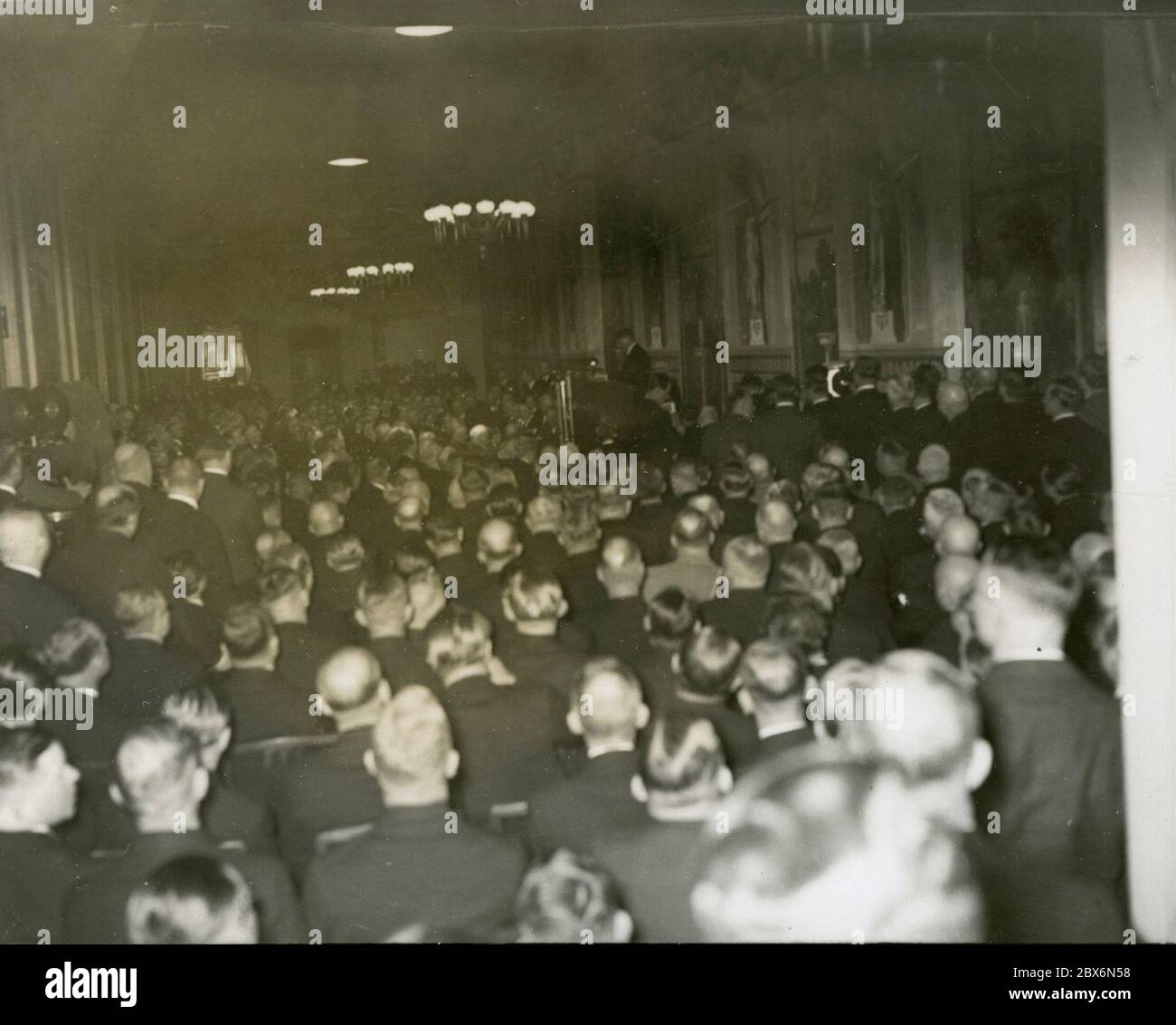 Hitler reads a statement from the Reich government. Heinrich Hoffmann ...